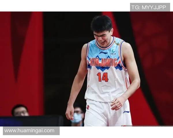 新疆队26号球员鲁吐布拉因伤退出比赛，全队备受影响